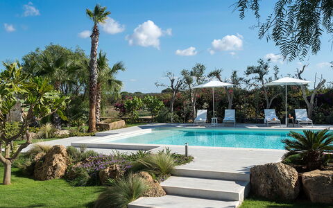 Villa Chiara - Paceco, Sicilia: Wasser, Pflanze, Himmel, Wolke, Eigentum, Baum, Arecales, Schwimmbad, Landschaft, Freizeit