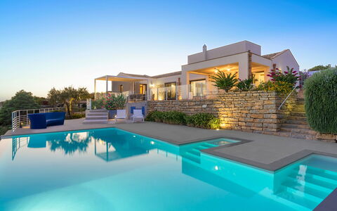 Mirabilia - Tangi, Sicilia: Wasser, Himmel, Pflanze, Eigentum, Gebäude, Schwimmbad, Azurblau, Interior Design, Eigentumswohnung, Freizeit