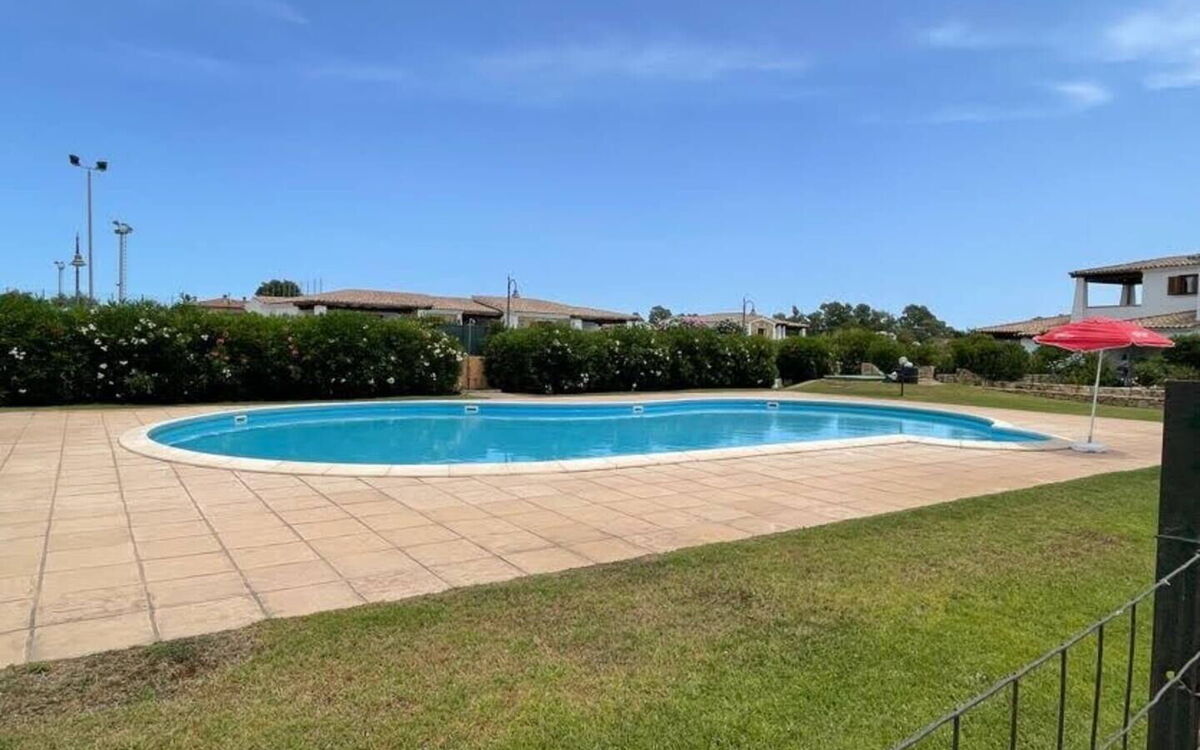 Luisa Apartment In Budoni, Shared Pool