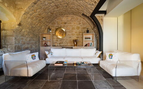 Casapietra - Scicli, Sicilia: Eigentum, Möbel, Bilderrahmen, Dekoration, Gebäude, Interior Design, Couch, Fussboden, Wohnzimmer, Flooring