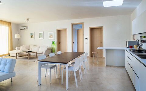 Casapietra - Scicli, Sicilia: Tabelle, Möbel, Cabinetry, Countertop, Couch, Holz, Stuhl, Beleuchtung, Küche, Interior Design