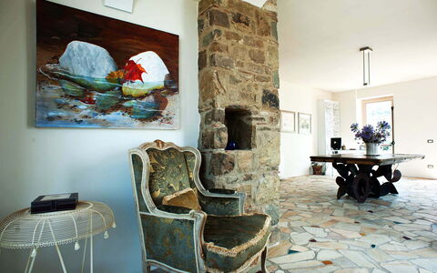 Pietramare - Castellabate, Campania: Bilderrahmen, Möbel, Gebäude, Azurblau, Zimmerpflanze, Textil, Pflanze, Tabelle, Holz, Stuhl