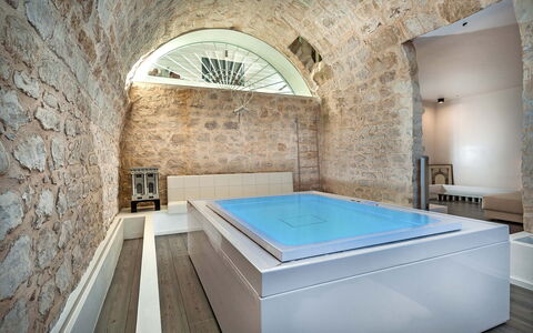 Casa Masseria - Scicli, Sicilia: Eigentum, Gebäude, Fenster, Azurblau, Tabelle, Holz, Schwimmbad, Die Architektur, Interior Design, Fussboden