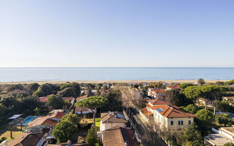 Casa Iris - Versilia, Holiday Home with Pool: Wohngebiet, Horizont, Küste, Meer, Küsten Und Ozeanische Forms, Ozean, Strand, Ufer, Vorort, Ferienort