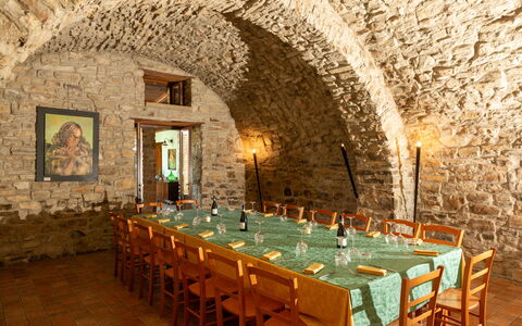 Villa Trivigno: Möbel, Tabelle, Stuhl, Küche & Esszimmer Tisch, Restaurant, Decke, Tisch Im Freien, Esszimmer, Gartenmöbel, Tischdecke