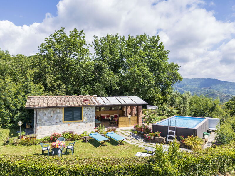 La Casa Di Elda, Holiday Home With Pool, Uzzano, T