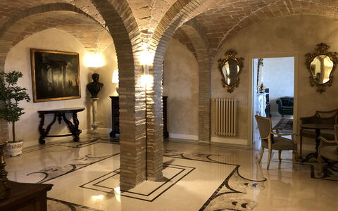 Luxury Villa Con Spa e Panorama a 40 Min Da Roma: Pflanze, Kunst, Gebäude, Stuhl, Zimmerpflanze, Decke, Bilderrahmen, Haus, \Arkade, Gewölbe