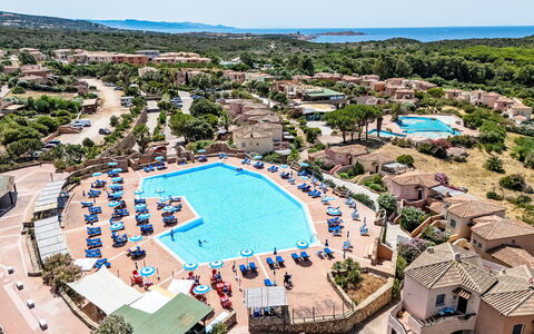Isola Rossa 717: Meer, Küsten Und Ozeanische Forms, Küste, Resort, Ozean, Ufer, Strand, Schwimmbad, Ferienort, Tropen