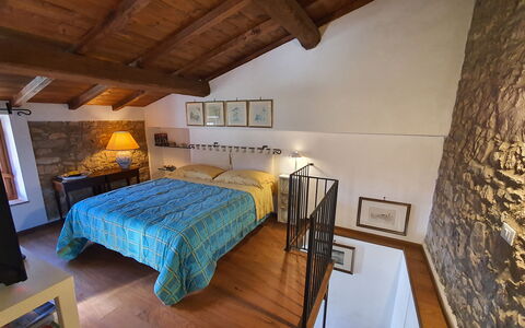 Il Cantuccio: Eigentum, Komfort, Holz, Bettrahmen, Interior Design, Fussboden, Bett, Kissen, Hartholz, Gebäude