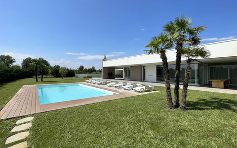 Stima Home, Padova, Pool, Ac: Schatten, Estate, Rasen, Landscaping, Schwimmbad, Design, Garten, Bauernhaus, Villa, Kunstrasen