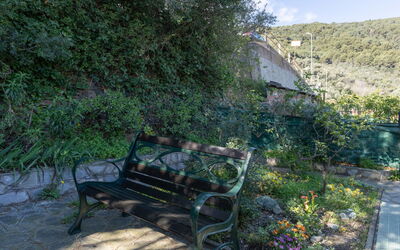 Garden an Seaview