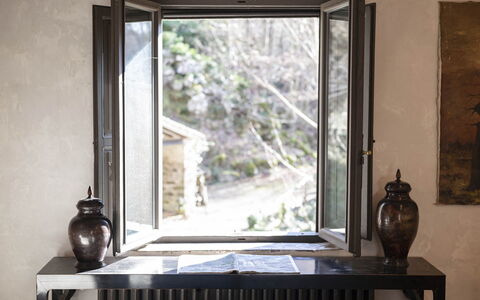 Mulino Morandi: Eigentum, Fenster, Holz, Interior Design, Textil, Wohnzimmer, Schatten, Wand, Fussboden, Gebäude
