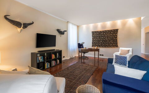 A Casa Di Camillo, Nepi, a C, Wifi: Möbel, Eigentum, Bilderrahmen, Komfort, Fernsehen, Tabelle, Holz, Interior Design, Wohnzimmer, Flooring