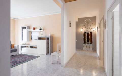 Maison Loreto: Eigentum, Holz, Halle, Interior Design, Die Architektur, Bilderrahmen, Fussboden, Tür, Flooring, Hartholz