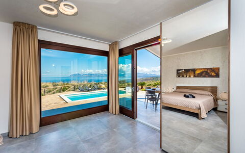 Villa Azzurra: Gebäude, Möbel, Komfort, Wohnzimmer, Interior Design, Holz, Eigentumswohnung, Pflanze, Fussboden, Vorhang