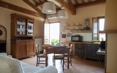Cassiopea: Cabinetry, Möbel, Eigentum, Countertop, Stuhl, Holz, Tabelle, Beleuchtung, Interior Design, Küche