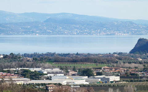 Villa Paradiso: Wasser, Wolke, Himmel, Wasservorräte, Daytime, Berg, Natur, Azurblau, Baum, Hochland