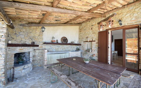 Villa Roccella Ionica, Sea View, a c: Möbel, Tabelle, Holz, Interior Design, Backstein, Fussboden, Flooring, Strahl, Wohnzimmer, Hartholz
