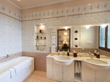 Villa Paola In Padova With Ac