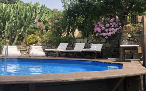 San Noto House With Pool Ac Wifi: Wasser, Pflanze, Eigentum, Blume, Natur, Azurblau, Tabelle, Rechteck, Gebäude, Beleuchtung