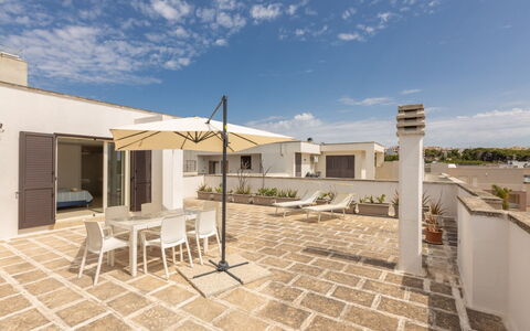 Loft San Giovanni in Gallipoli: Flooring, Fussboden, Fliese, Design, Hof