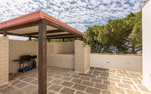 Loft San Giovanni in Gallipoli: Holz, Fussboden, Flooring, Verbundwerkstoff, Schatten, Holzbeize, Outdoor Struktur, Beton, Fliese, Pergola