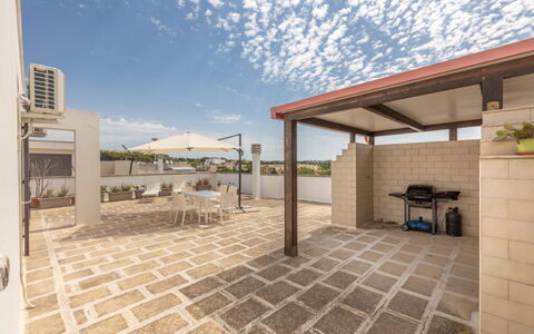 Loft San Giovanni in Gallipoli: Flooring, Fussboden, Verbundwerkstoff, Wohnung, Schatten, Beton, Fliese, Balkon, Hof, Flagstone