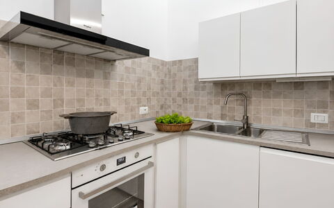 La Casa dei Nonni: Küche, Küchengerät, Countertop, Major Appliance, Herd, Herd, Flooring, Cabinetry, Gasherd, Haushaltsgerät