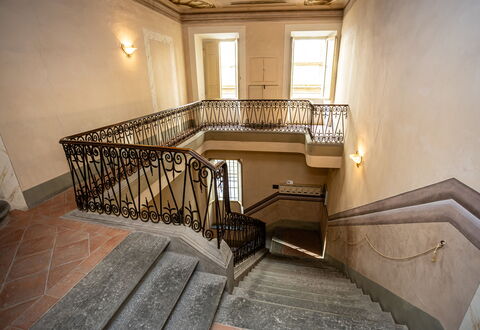 Appartamento Vagnucci: Eigentum, Treppe, Holz, Interior Design, Gebäude, Fussboden, Fenster, Flooring, Baluster