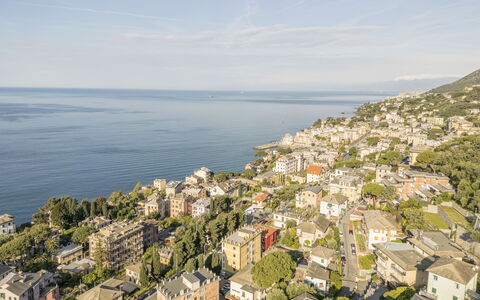 Pieve Ligure Seaside View, Wifi: Gewässer, Wohngebiet, Gebäude, Stadt, Küste, Küsten Und Ozeanische Forms, Meer, Nachbarschaft, Vogelperspektive, Horizont