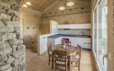 Ca' Renato Fenera (1Mo Piano): Wand, Flooring, Holz, Decke, Interior Design, Fussboden, Möbel, Zimmer, Stuhl, Küche