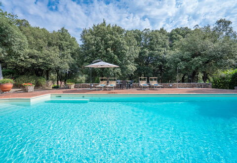 Santa Colomba House, Siena, Nature And Pool: Schwimmbad, Resort, Eco Hotel, Hazienda, Estate, Reflexion, Water Feature, Landscaping, Villa, Reflecting Pool