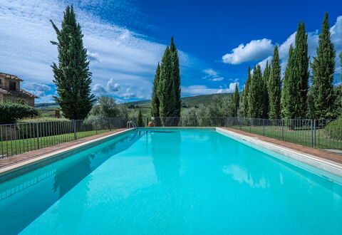 La Tesa Country House With Pool S. Gimignano: Blau, Schwimmbad, Eco Hotel, Landscaping, Hazienda, Immergrün, Lärche, Villa