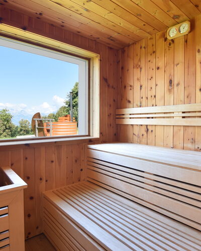 Baita Tersilia Mountain And Lake, Veneto: Eigentum, Holz, Fenster, Interior Design, Gebäude, Pflanze, Holzbeize, Fussboden, Cabinetry