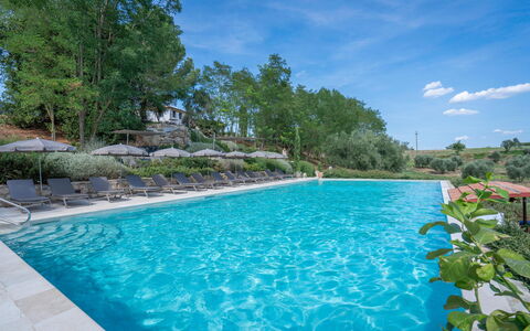 Ciliegino Spereto Apartment, Pool And Relax , Mont: Schwimmbad, Resort, Gartenmöbel, Eco Hotel, Sonnenliege, Garten, Landscaping, Thermae, Ferienort, Hazienda