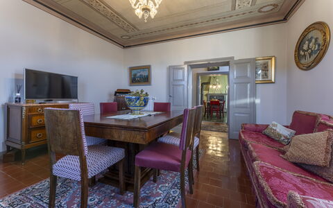 Orazio Liberty House,Lunigiana, Nature: Möbel, Bilderrahmen, Tabelle, Holz, Beleuchtung, Interior Design, Fussboden, Flooring, Stuhl, Gebäude