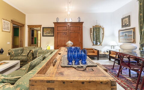 Lounge Flat Camaiore, Wifi, Versilia Coast: Bilderrahmen, Tabelle, Möbel, Eigentum, Cabinetry, Holz, Beleuchtung, Stuhl, Schublade, Fussboden