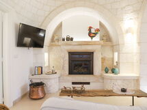 Country Trullo Rosso With Jacuzzi Alberobello