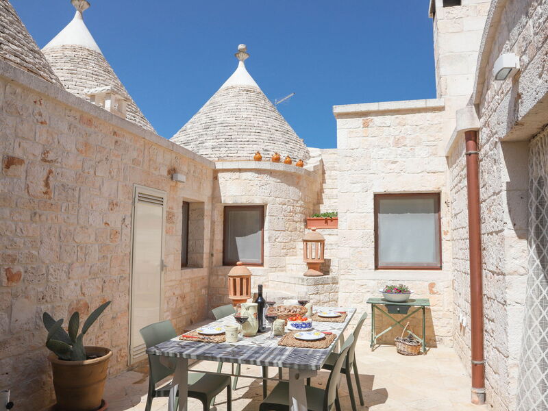 Country Trullo Rosso With Jacuzzi Alberobello
