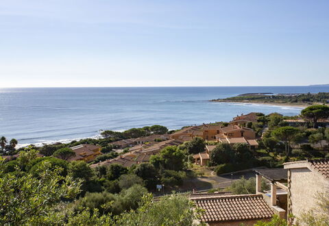 Villetta Seaside Sardegna: Himmel, Blau, Wasser, Horizont, Küste, Sommer, Meer, Wohngebiet, Küsten Und Ozeanische Forms, Landschaft