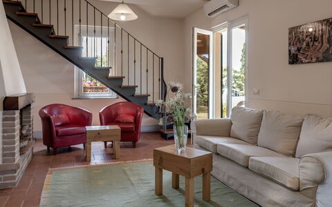 Bellaria: Möbel, Interior Design, Flooring, Fussboden, Wand, Couch, Holz, Zimmer, Wohnzimmer, Decke