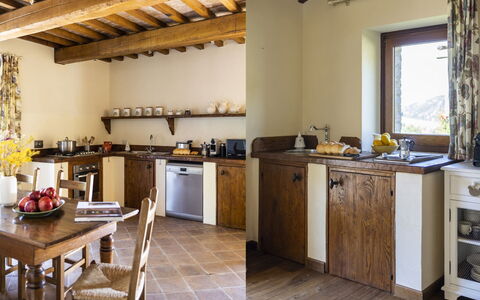 Villa del Cammino: Möbel, Interior Design, Holz, Küche, Countertop, Flooring, Zuhause, Cabinetry, Zimmer, Fussboden