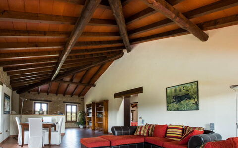 Cascina Tabia: Möbel, Interior Design, Wand, Flooring, Holz, Decke, Fussboden, Zuhause, Stuhl, Wohnzimmer