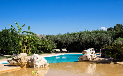Villa dello Zingaro: Wasser, Schwimmbad, Resort, Eco Hotel, Water Feature, Landscaping, Freizeit, Tropen, Garten