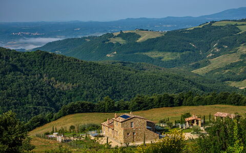 Villa Rufeno: Bergforms, Hügel, Natürliche Landschaft, Hochland, Berg, Landschaft, Wiese, Bergstation, Ländliches Gebiet, Grundstueck