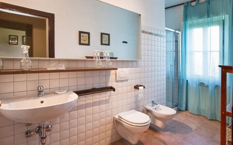 Cascina Arcangelo: Armatur, Flooring, Interior Design, Badezimmer, Fussboden, Zapfhahn, Bad Sink, Installation, Sinken, Zimmer