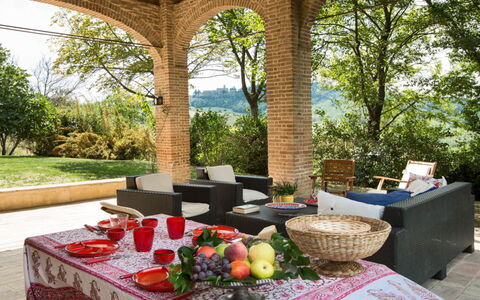 Cascina Arcangelo: Möbel, Tabelle, Stuhl, Gartenmöbel, Garten, Tisch Im Freien, Küche & Esszimmer Tisch, Garten, Eco Hotel, Schatten
