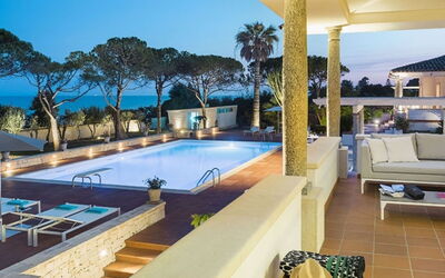 Villa delle Palme: Schwimmbad, Resort, Eco Hotel, Hotel, Villa, Schatten, Ferienort, Gartenmöbel, Hazienda