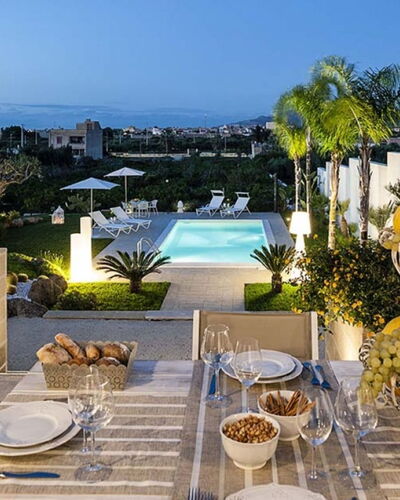 Villa della Laguna: Schwimmbad, Resort, Eco Hotel, Gartenmöbel, Landscaping, Hof, Garten, Hazienda, Estate, Villa