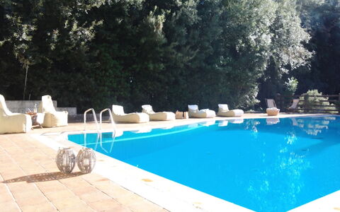 Villa Antonella: Schwimmbad, Resort, Thermae, Gartenmöbel, Water Feature, Eco Hotel, Freizeit, Hotel, Schatten, Ferienort